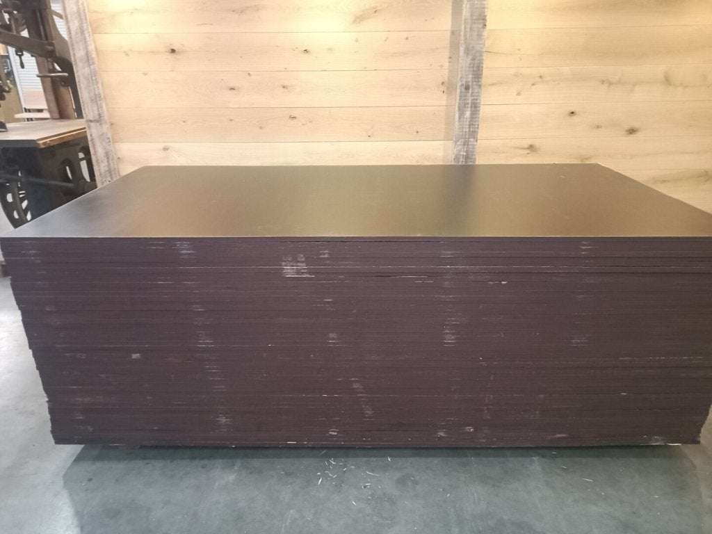 Betonplex 18mm 125x250cm Radiata pine bekistinghout