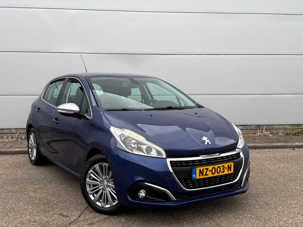 Peugeot 208 1.6 BlueHDi 100PK Executive (bj 2017)|CLIMA|NAVI, Auto's, Voorwielaandrijving, Stof, Gebruikt, 4 cilinders