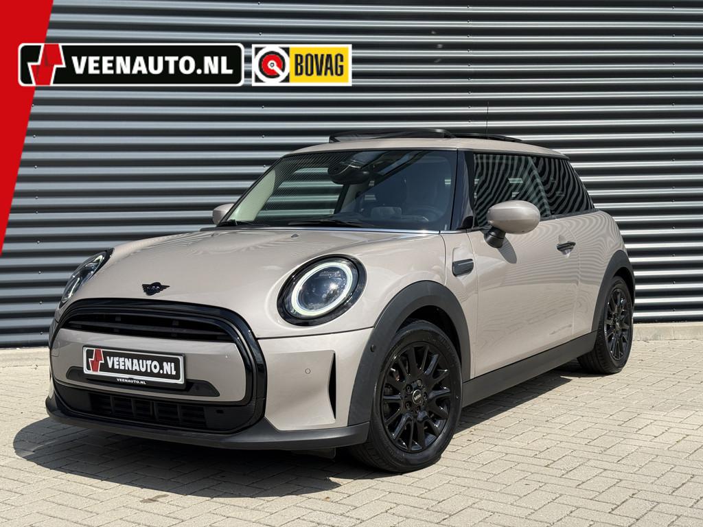 MINI Mini 1.5 Cooper Pano/Leder/Camera/Apple (bj 2023), Auto's, Mini, Bedrijf, Te koop, Cooper, ABS, Achteruitrijcamera, Airbags