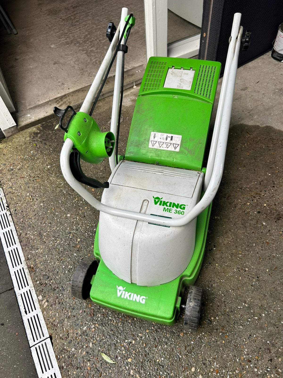 VIKING ME 360 elektrische grasmaaier 1100W – 33 cm, Ophalen, Zo goed als nieuw