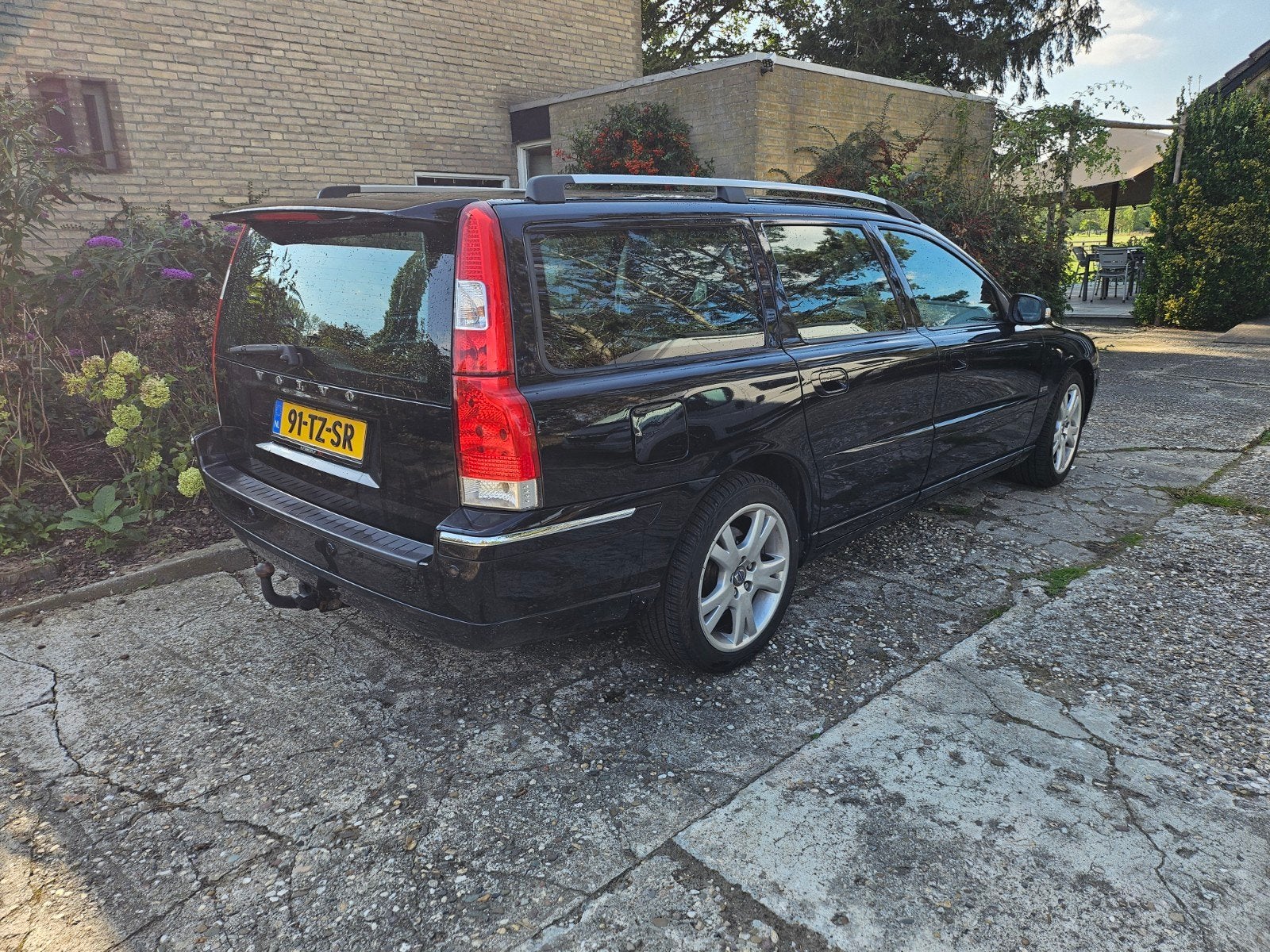 Volvo V70 2.4 170PK AUT 2007 Zwart, 1800 kg, Zwart, Stationwagon, 2435 cc