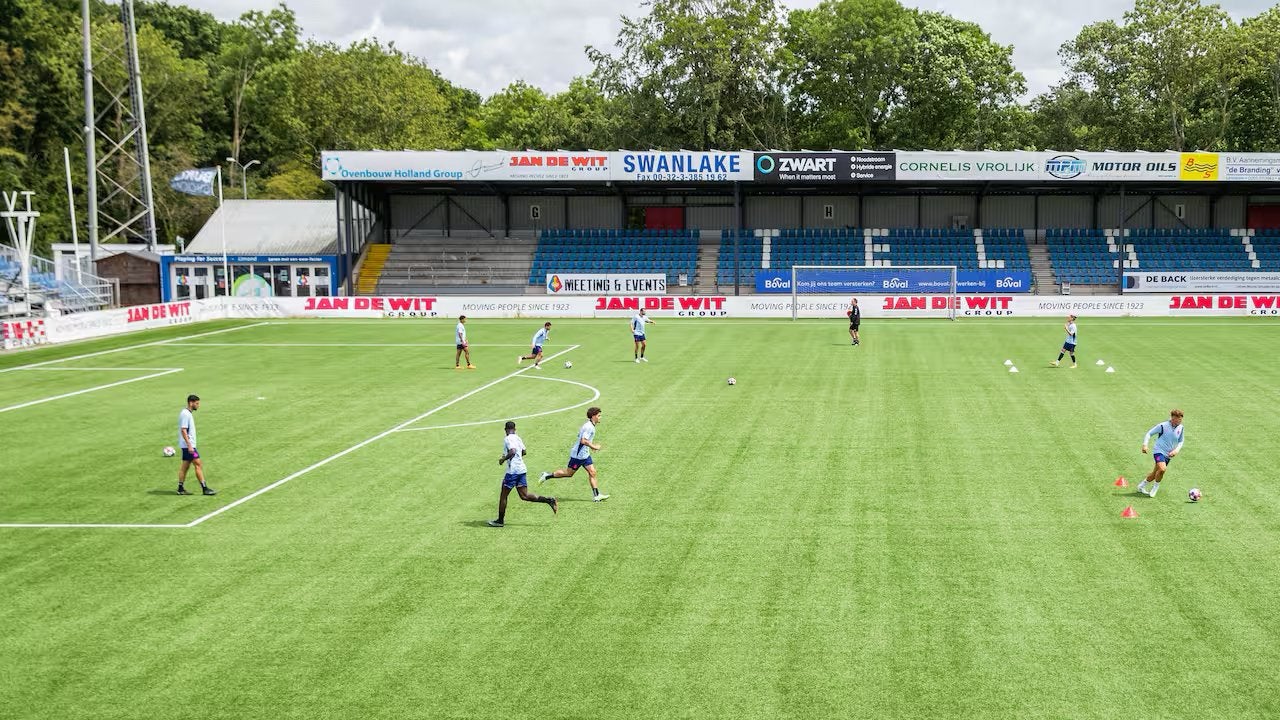 2 kaarten GEZOCHT voor Telstar-Cambuur 6 september, Tickets en Kaartjes, Losse kaart, Twee personen, September