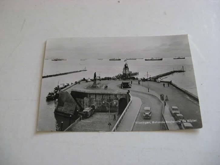 Vlissingen Boulevard met standbeeld Michiel de Ruyter, Ophalen of Verzenden, 1960 tot 1980, Gelopen, Zeeland