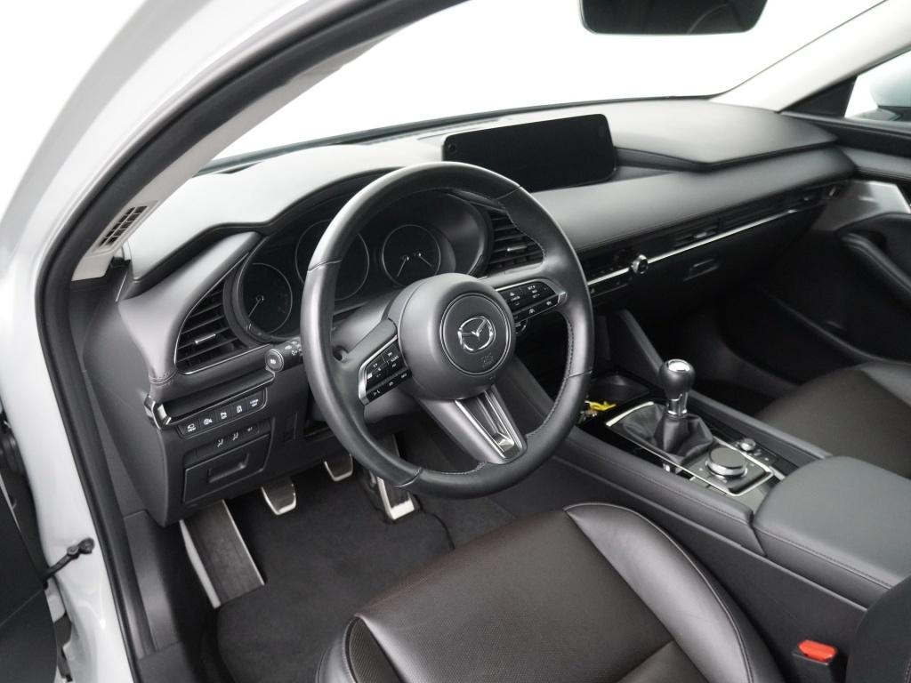 Mazda 3 e-SKYACTIV-G 150pk Exclusive-line Comfort Design en, Gebruikt, 4 cilinders, 150 pk, Wit