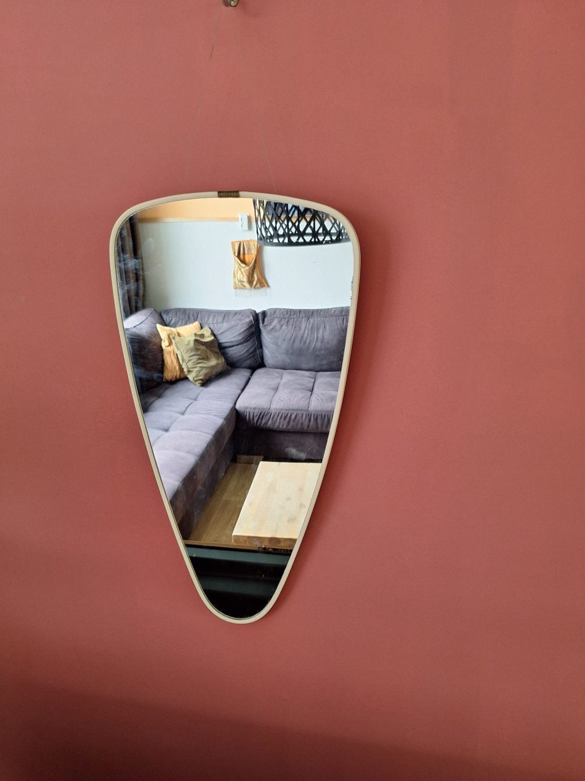 Niervormige spiegel - Vintage design, Minder dan 50 cm, Gebruikt, Ophalen of Verzenden, Minder dan 100 cm