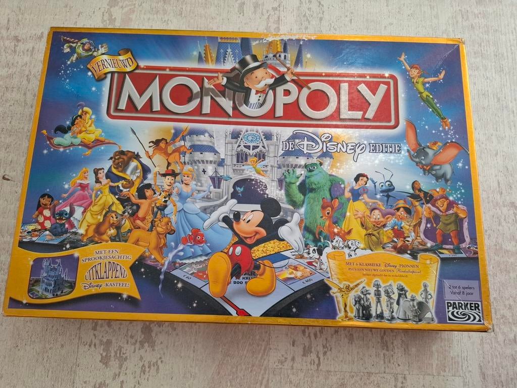 Monopoly Disney Editie Bordspel met 3D speelbord, Vijf spelers of meer, Ophalen of Verzenden, Zo goed als nieuw, Parker