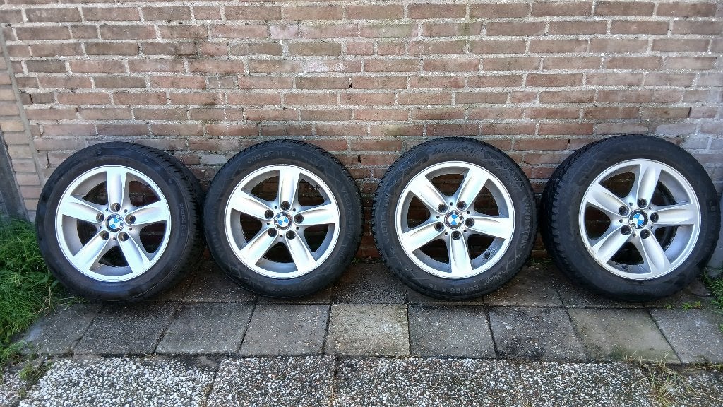 BMW 16 inch velgen met winterbanden - 205/55 R16, Auto-onderdelen, Banden en Velgen, Ophalen, Gebruikt, 16 inch, Banden en Velgen