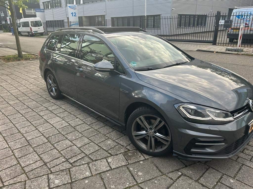 Volkswagen Golf 7,5 2.0 TDI Higline | Pano | Camera, Automaat, Euro 6, 4 cilinders, Alcantara