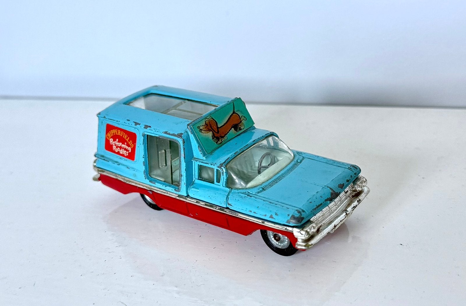 Corgi Toys Chipperfields Circus Chevrolet Performing Poodles, Verzenden, Gebruikt, Auto, Corgi