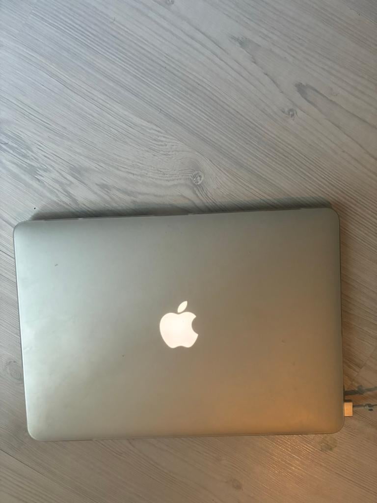 MacBook Air A1466 13-inch - Voor onderdelen/klusser, Computers en Software, Apple Macbooks, 13 inch, Minder dan 2 Ghz, Ophalen of Verzenden
