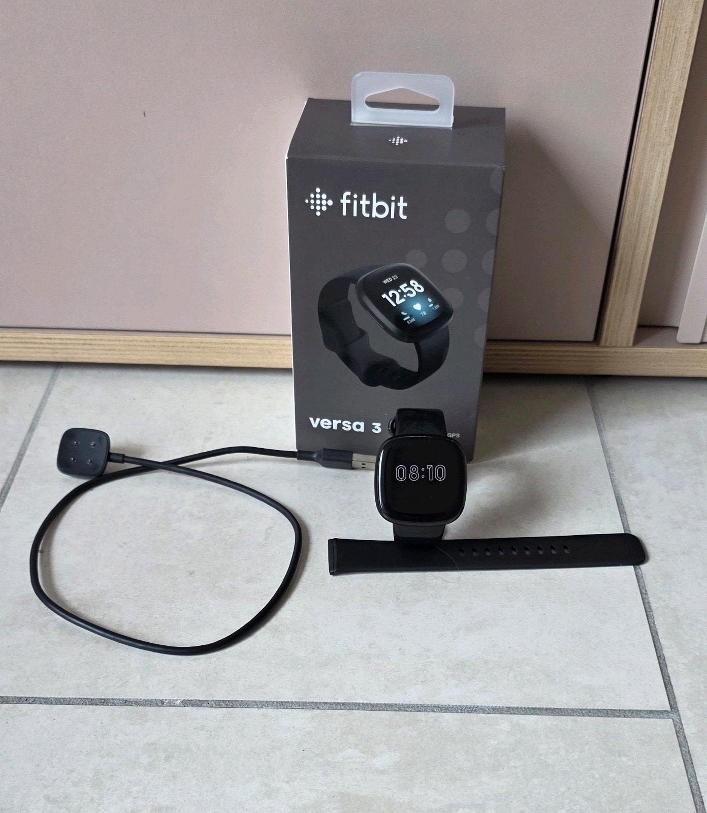 Fitbit Versa 3 Smartwatch + GPS - Zwart, Ophalen, Gebruikt, Zwart, Android