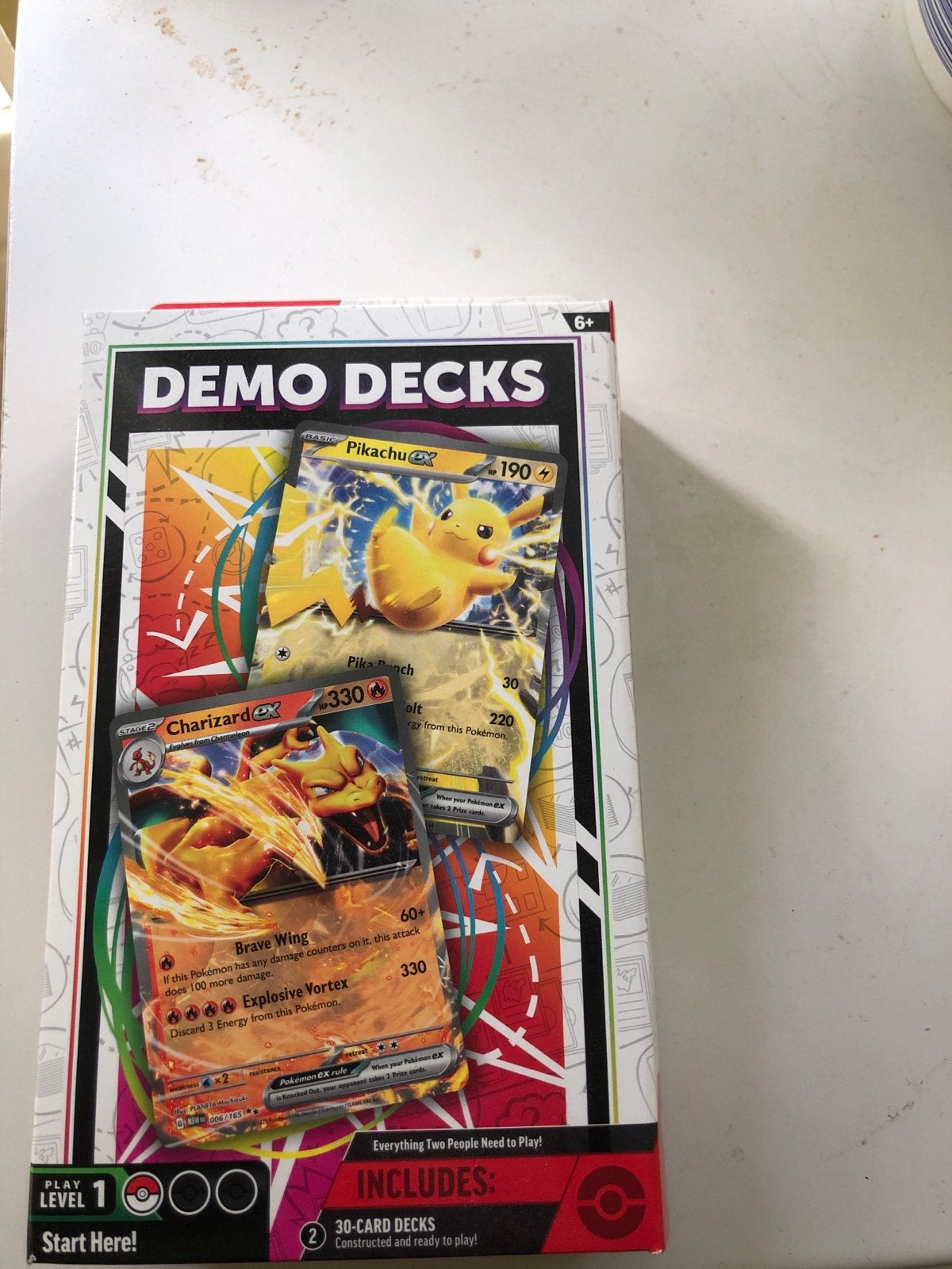 Pokémon TCG Demo Decks: Pikachu ex & Charizard ex, Hobby en Vrije tijd, Verzamelkaartspellen | Pokémon, Nieuw, Speeldeck, Ophalen of Verzenden