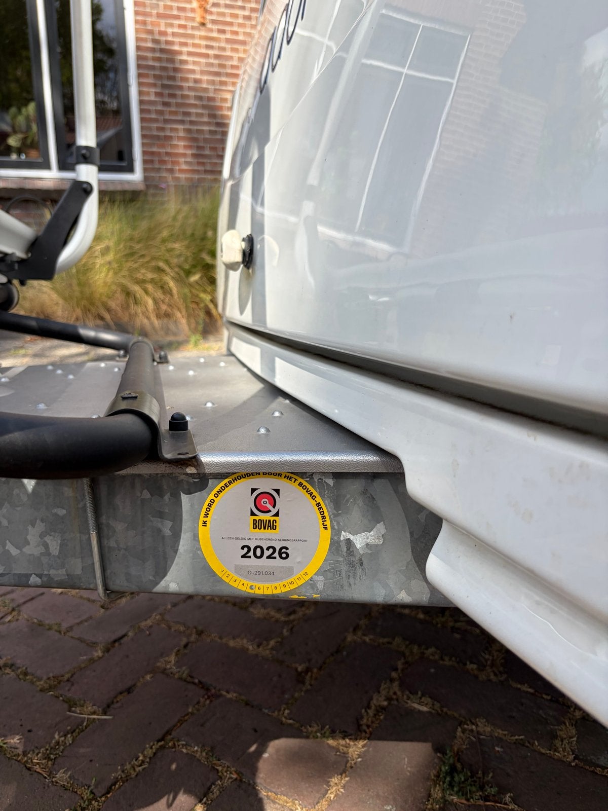 Adria Adora 462 PU - Ruime en complete caravan met airco, Vast bed, Rondzit, Particulier, Adria