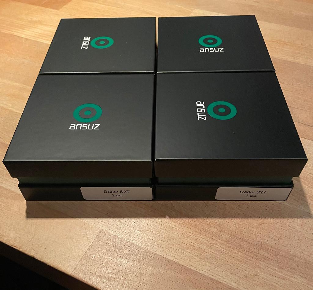 Ansuz Darkz S2T resonance control feet *** VERKOCHT ***, Ophalen of Verzenden, Zo goed als nieuw, Minder dan 2 meter, Overige kabels