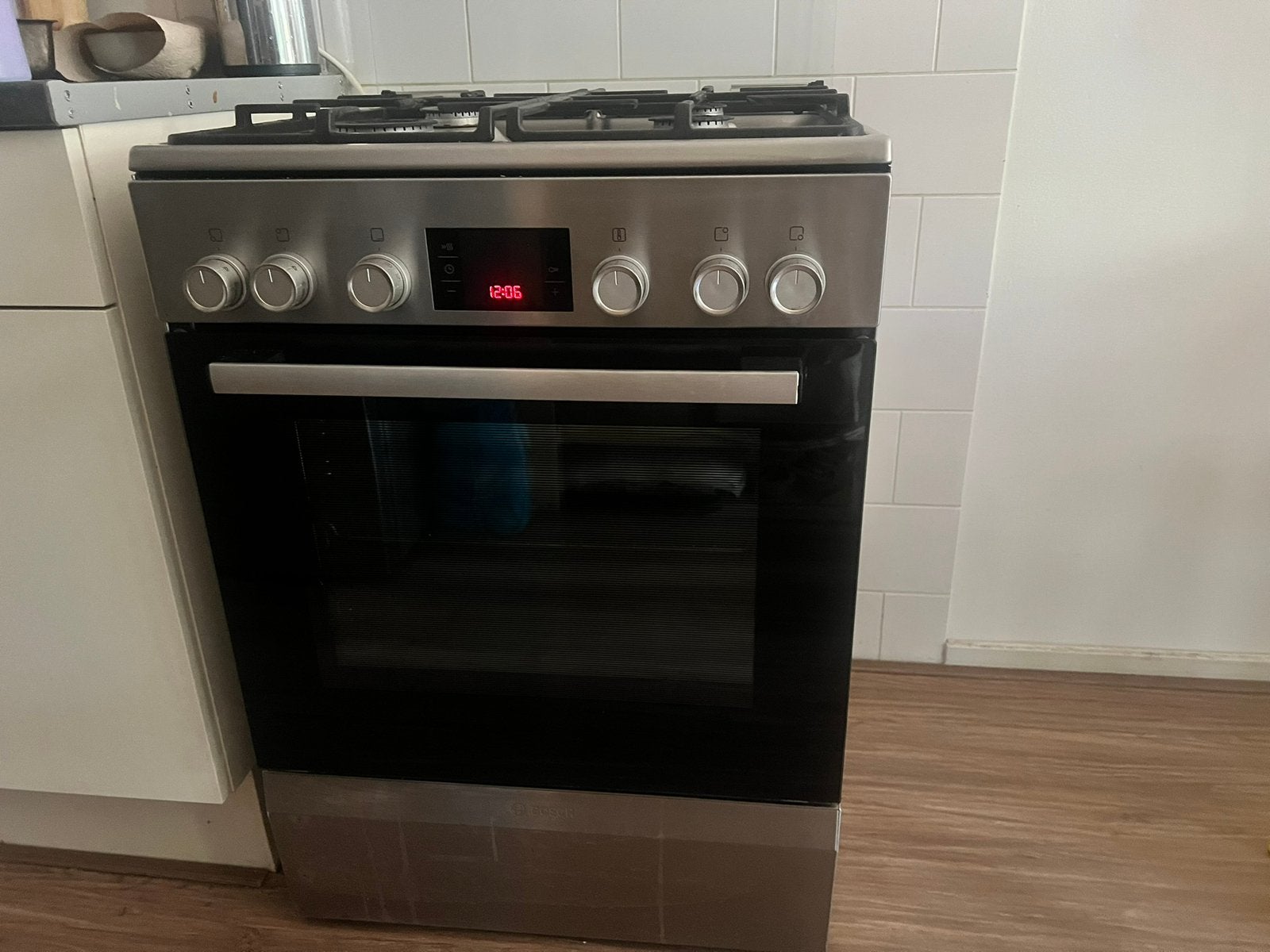 Bosch Series 4 Freestanding Gas Fornuis, Ophalen, Gebruikt, 4 kookzones, Energieklasse A of zuiniger