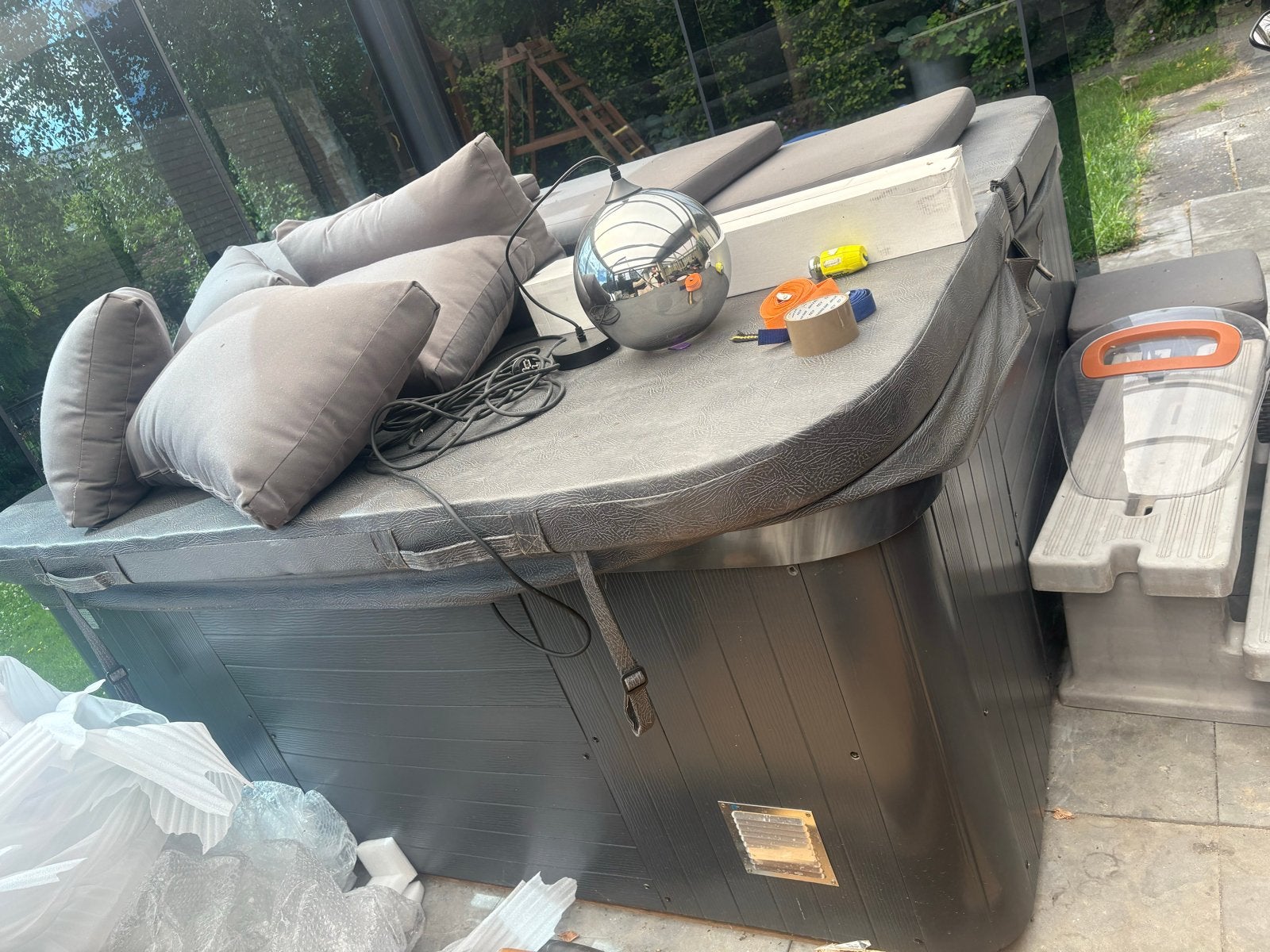 Balboa Jacuzzi 6 personen met jetstream, bubbels en LED, Ophalen, Gebruikt, 200 tot 300 cm, Vierkant