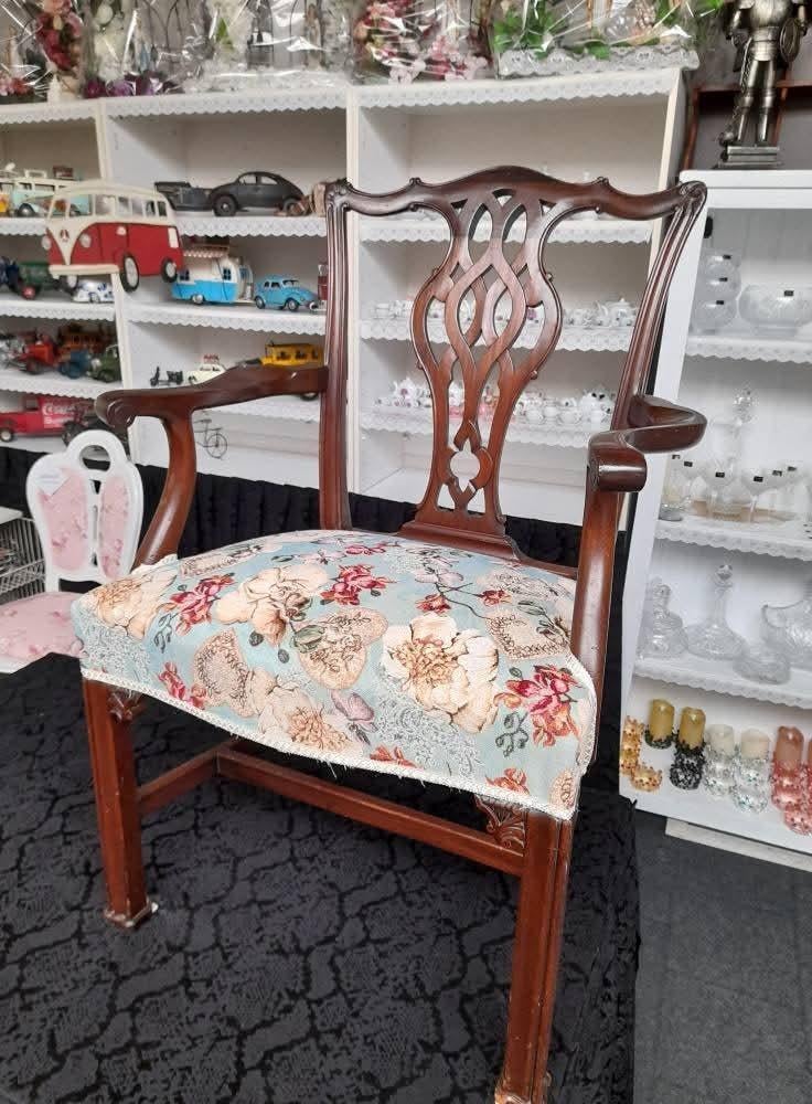 Mooie klassieke fauteuile opnieuw gestoffeerd, Huis en Inrichting, Fauteuils, Ophalen of Verzenden, Zo goed als nieuw, 75 tot 100 cm