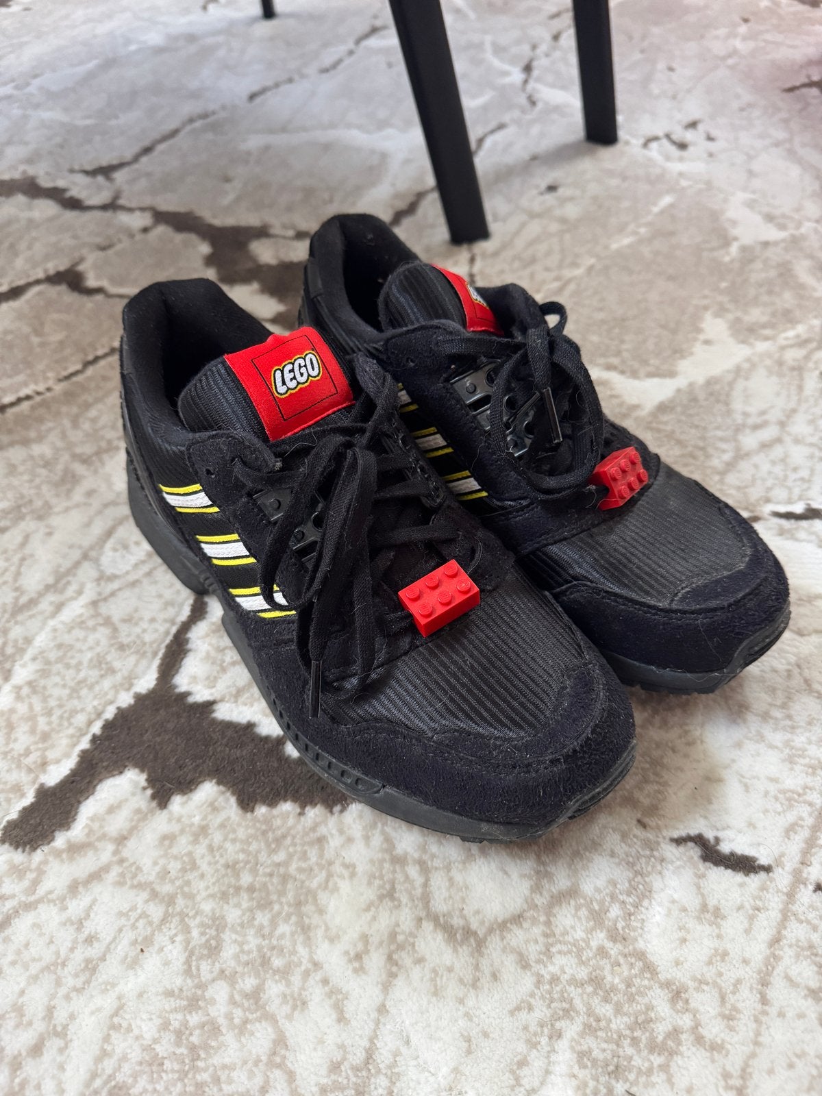 Adidas x Lego ZX 8000 Sneakers - Zwart met gele strepen, Ophalen of Verzenden, Gedragen, Zwart, Sneakers of Gympen