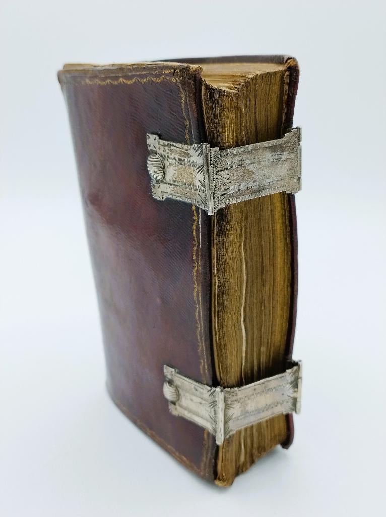 Bijbel met zilveren sloten, 18e eeuws, Antiek en Kunst, Verzenden, Bijbel
