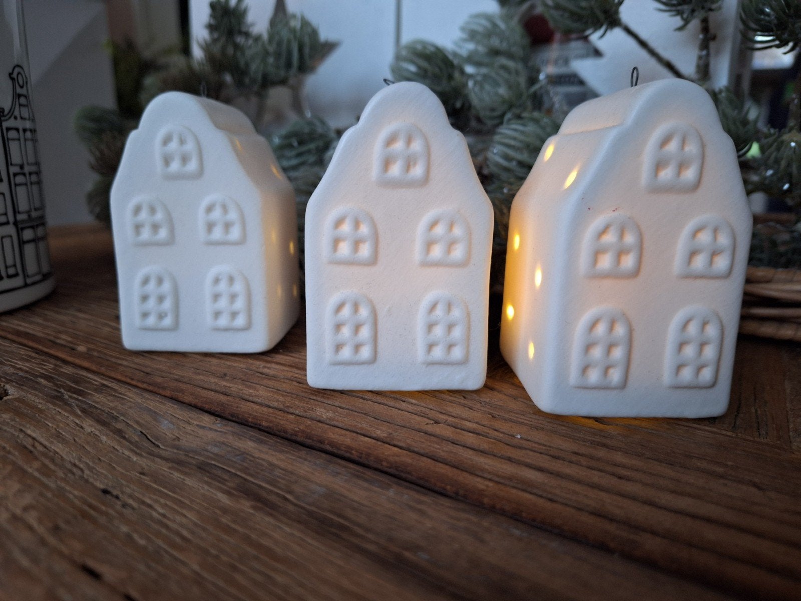 Set van 3 huisjes met Led verlichting, Ophalen of Verzenden, Zo goed als nieuw, Wit, Steen/keramiek