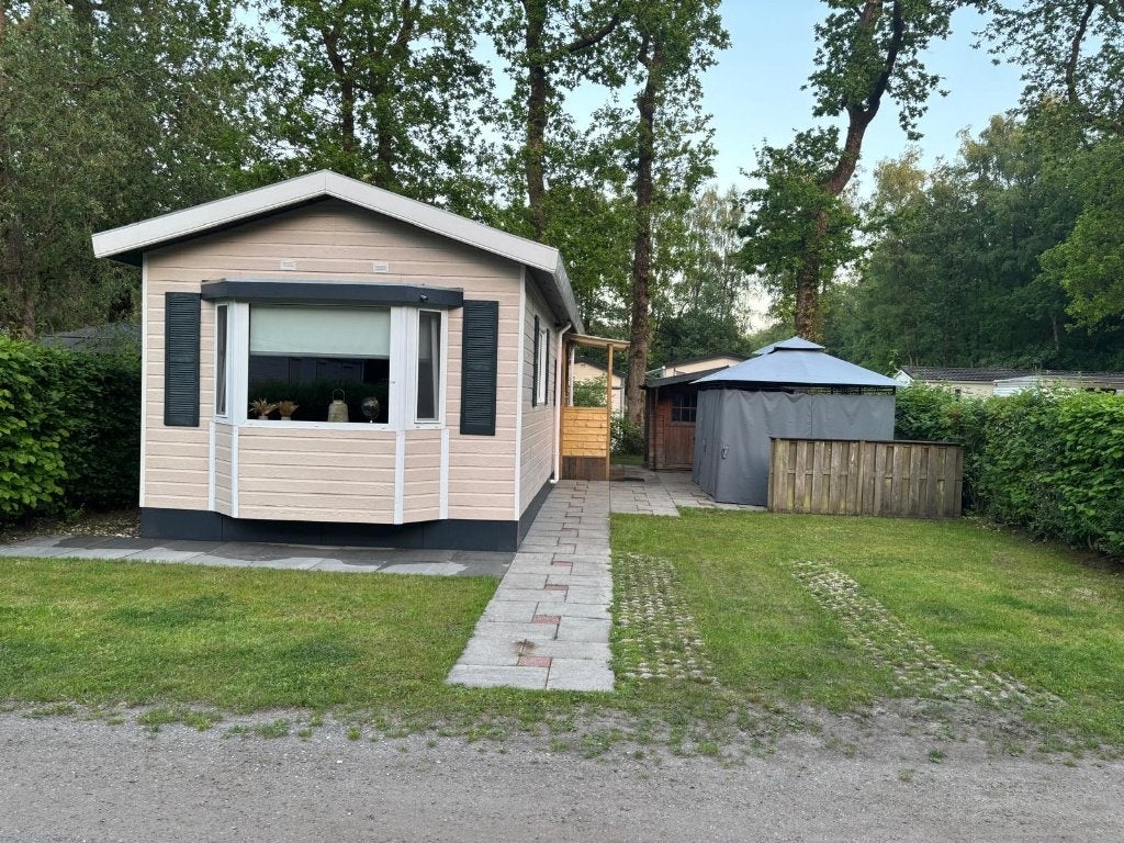 chalet te koop op camping capfun de waldsang bakkeveen, Caravans en Kamperen, Stacaravans, Tot en met 4