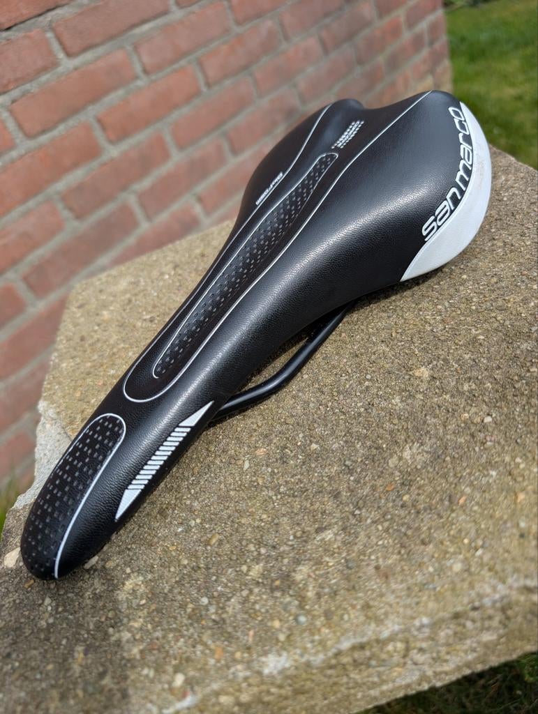 Fietszadel, Fietsen en Brommers, Fietsonderdelen, Ophalen of Verzenden