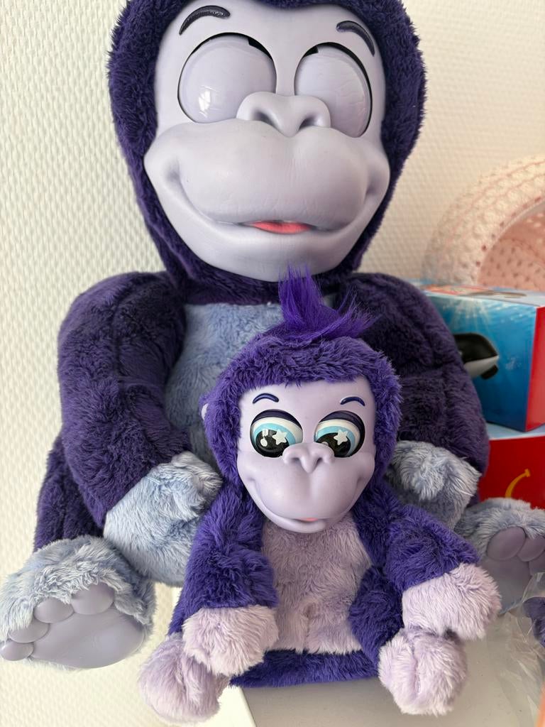 Leuke speel aapjes: een grote en een kleine, Kinderen en Baby's, Speelgoed | Knuffels en Pluche, Paars, Gebruikt, Ophalen of Verzenden