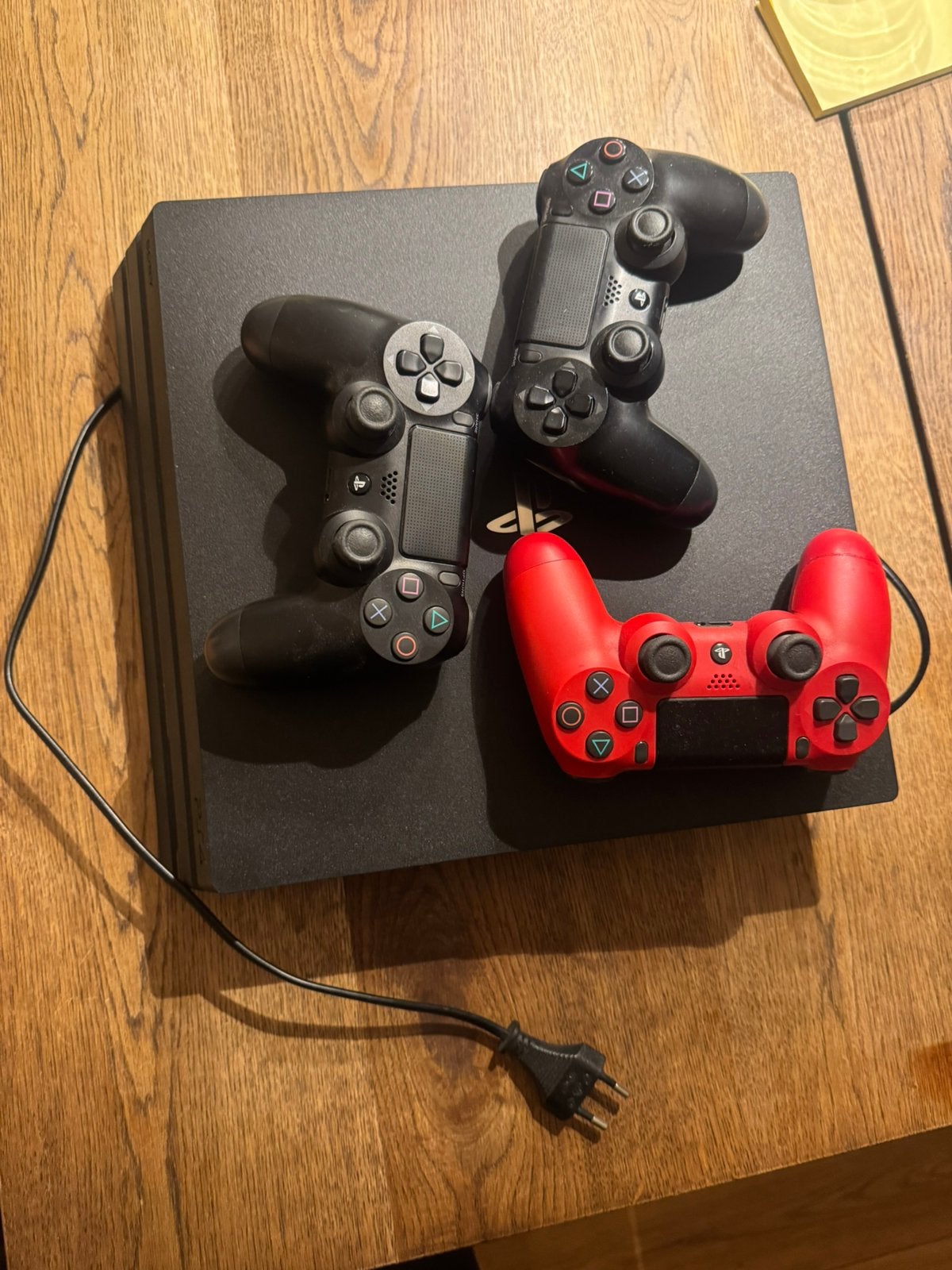 Oude playstation en controllers, Spelcomputers en Games, Ophalen, Gebruikt, Met 2 controllers, Original