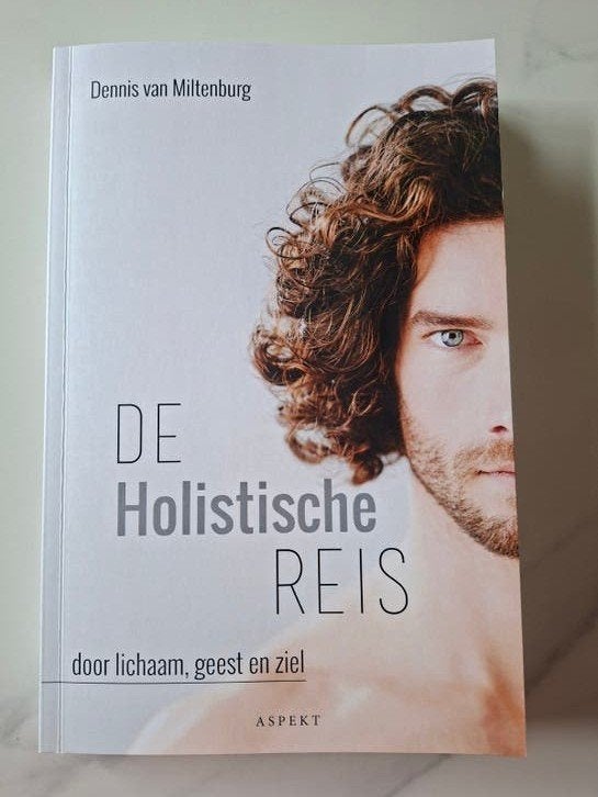 Boek Dennis van Miltenburg - De holistische reis, Ophalen of Verzenden, Zo goed als nieuw, Spiritualiteit algemeen, Overige typen
