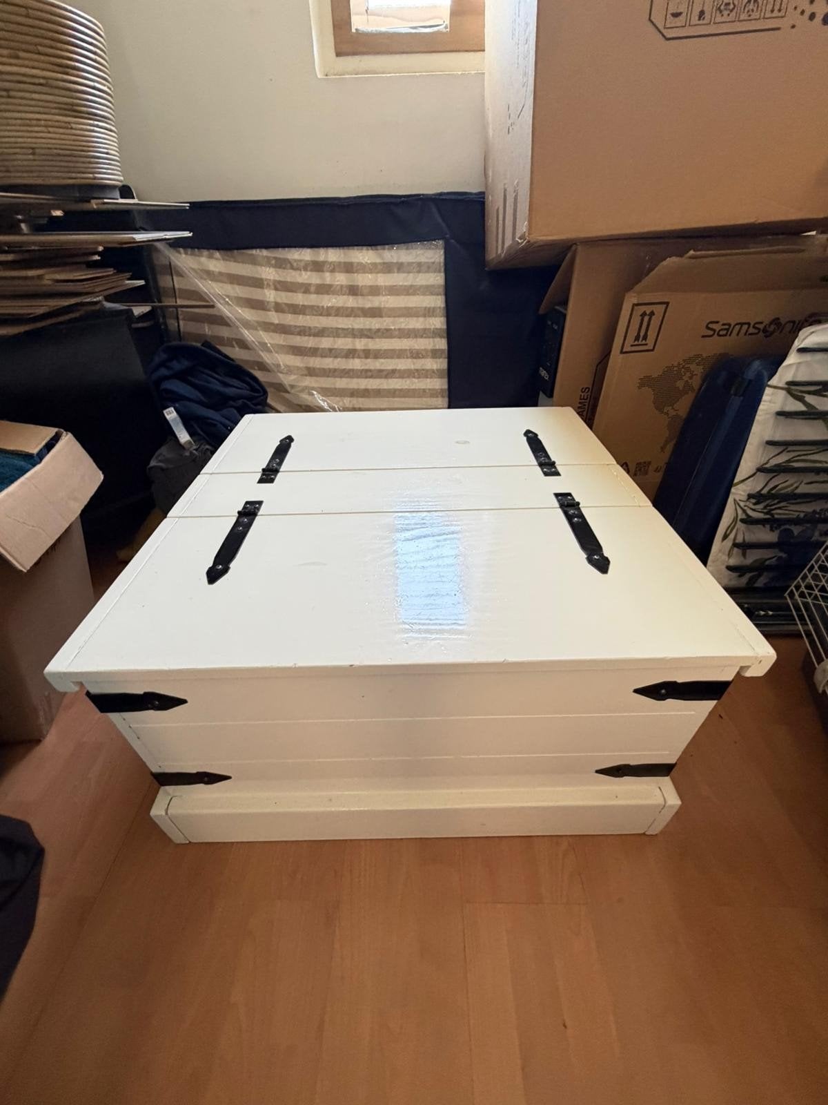Mooie Witte Opbergkist / Speelgoedkist met Zwart Beslag, Ophalen, Gebruikt, 50 tot 100 cm, 75 tot 100 cm