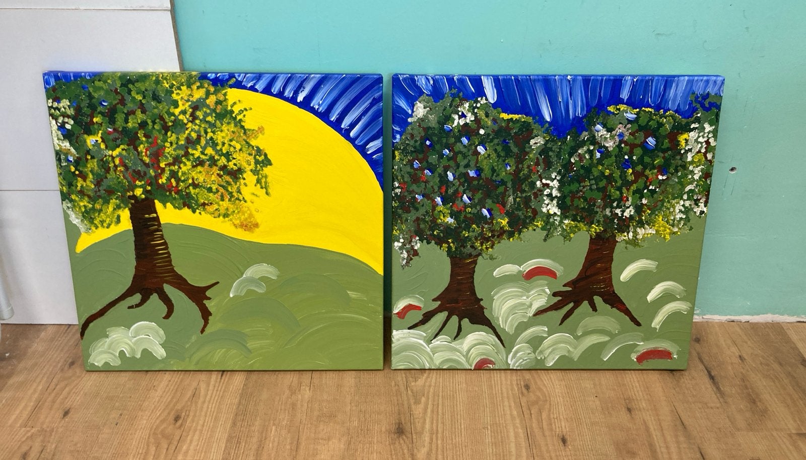 Set van 2 handgeschilderde schilderijen 50x50 cm, Landschap, Acrylverf, Handgeschilderd, Ophalen of Verzenden