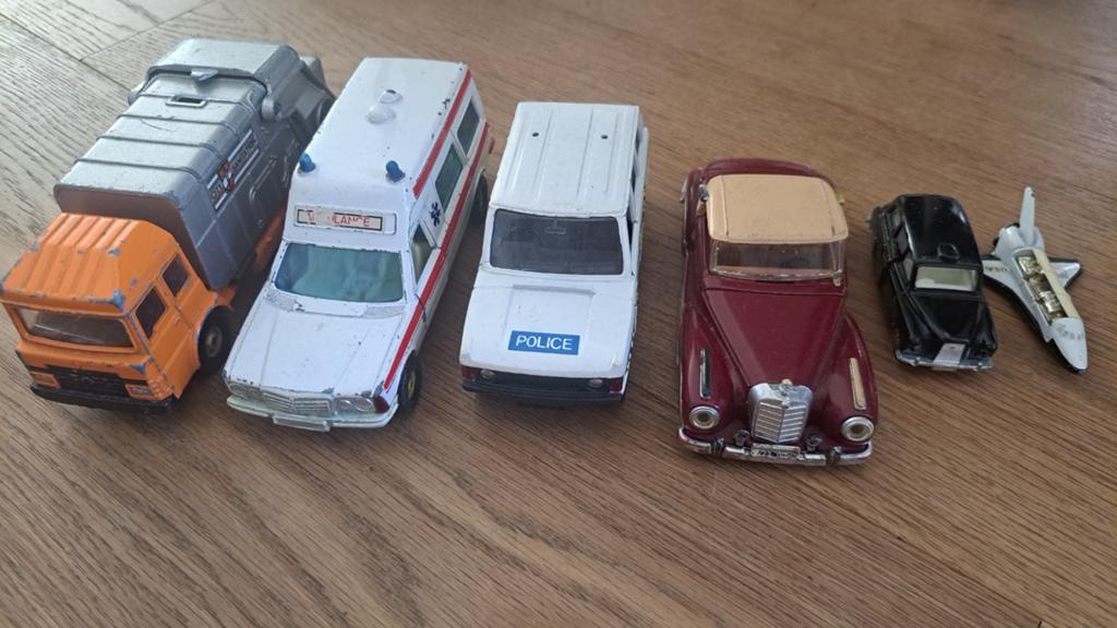 6x Corgi Mercedes 2x Range Rover Police Vuilnisauto Taxi +, Ophalen of Verzenden, Gebruikt, Auto
