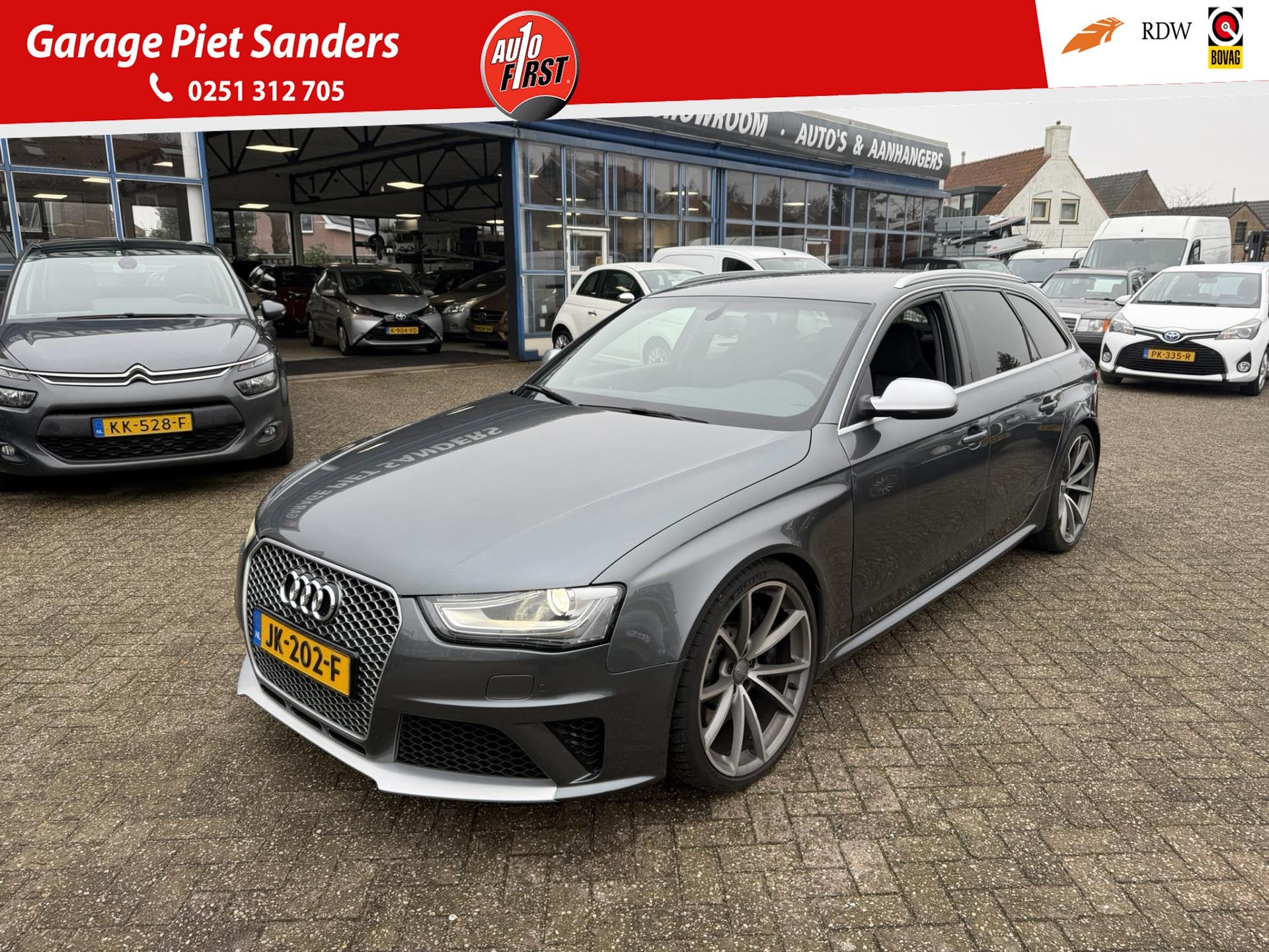 Audi RS4 Akrapovic I 20''velgen I zeer nette staat I Histori, Auto's, Audi, Euro 5, Gebruikt, 8 cilinders, 1770 kg