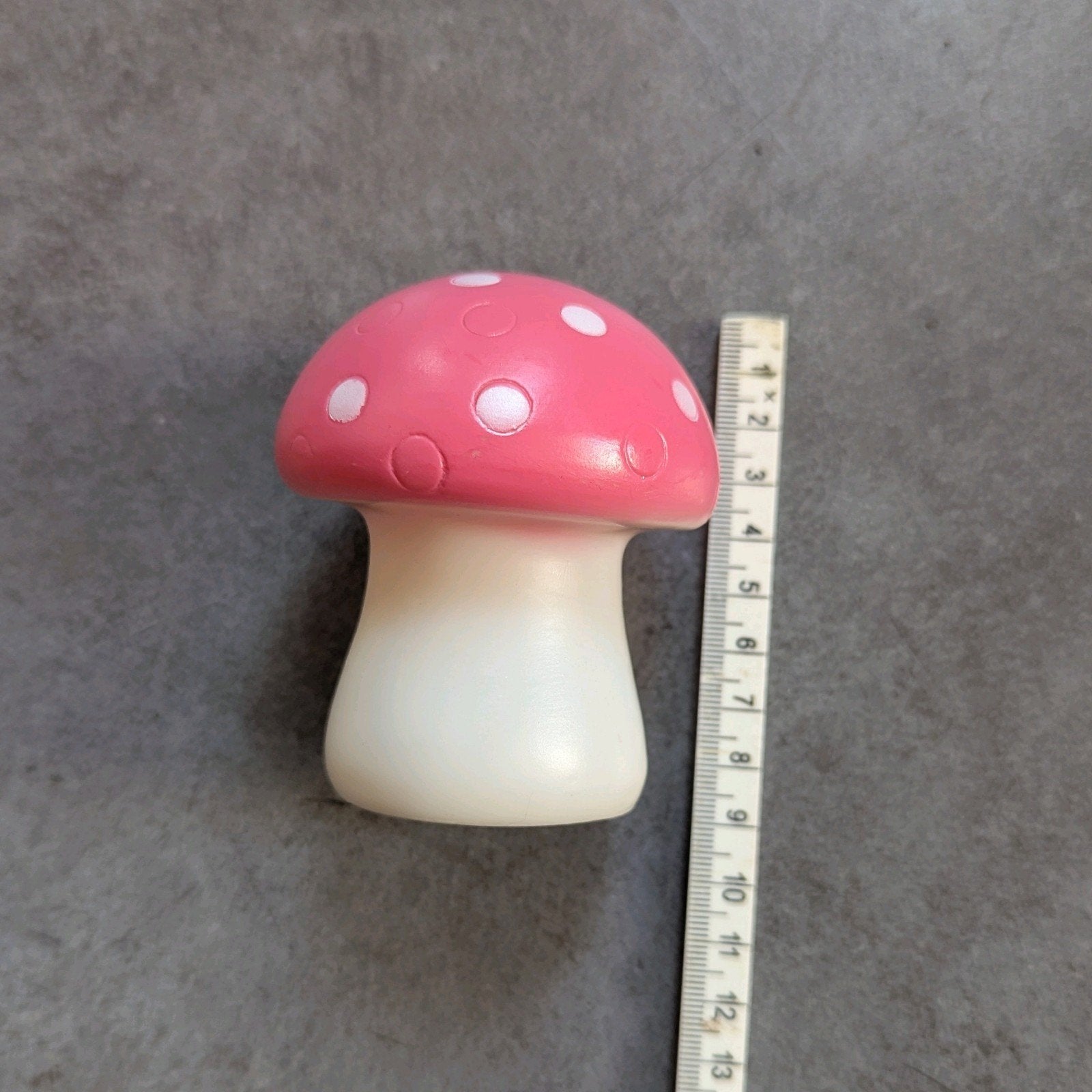 Leuk paddestoel nachtlampje - roze met witte stippen, Ophalen of Verzenden, Gebruikt, Roze, Kunststof