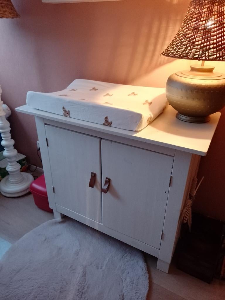Witte houten commode., Kinderen en Baby's, Kinderkamer | Commodes en Kasten, Ophalen, Gebruikt, 50 tot 70 cm, 100 cm of meer