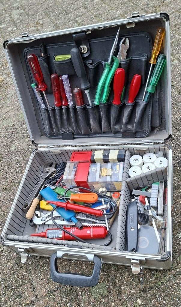 gereedschapkoffer met inhoud, Doe-het-zelf en Verbouw, Gereedschap | Handgereedschap, Ophalen of Verzenden, Gebruikt, Gereedschapsset