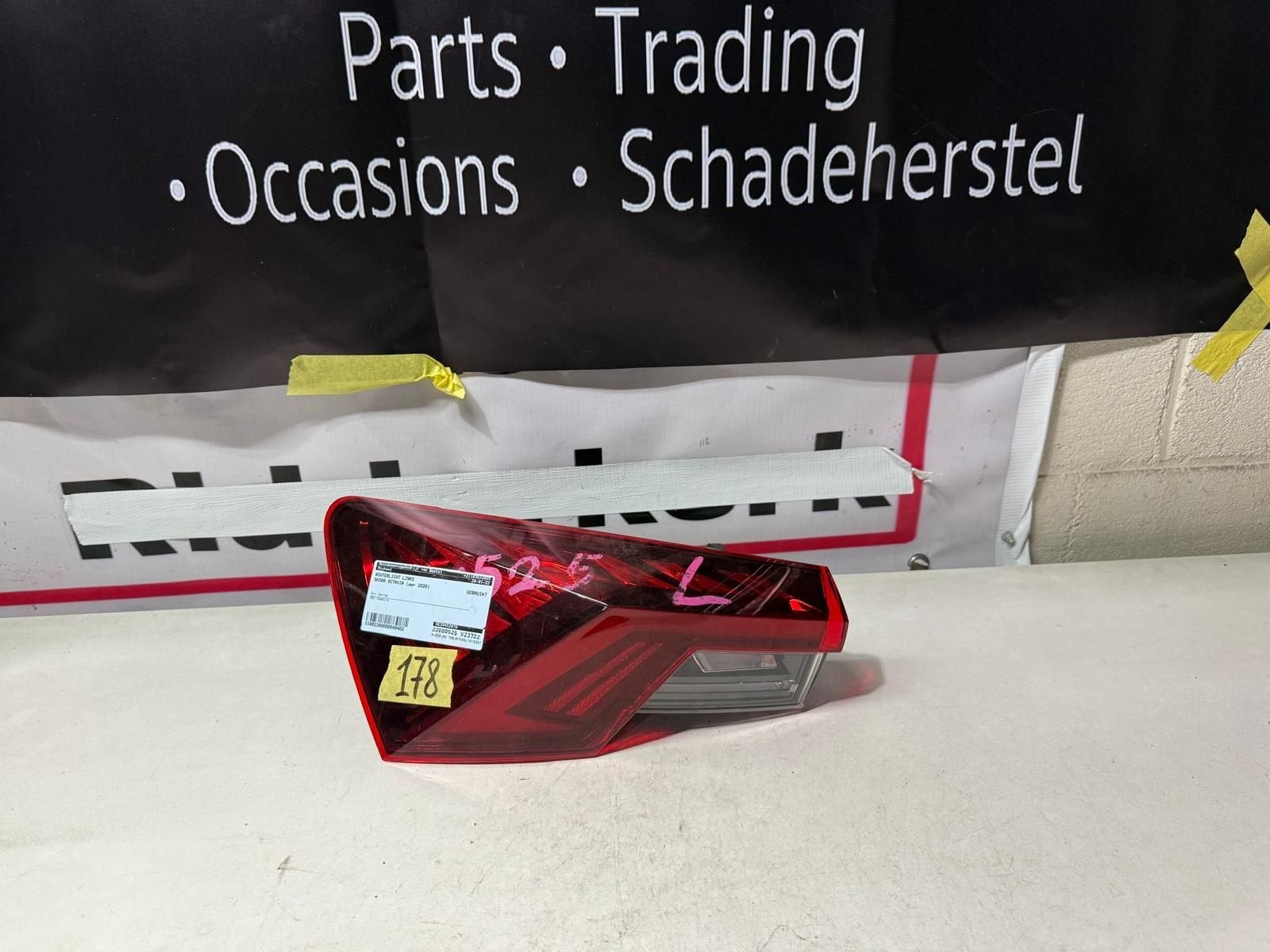 skoda octavia achterlicht links, Gebruikt, -, -, Ophalen of Verzenden