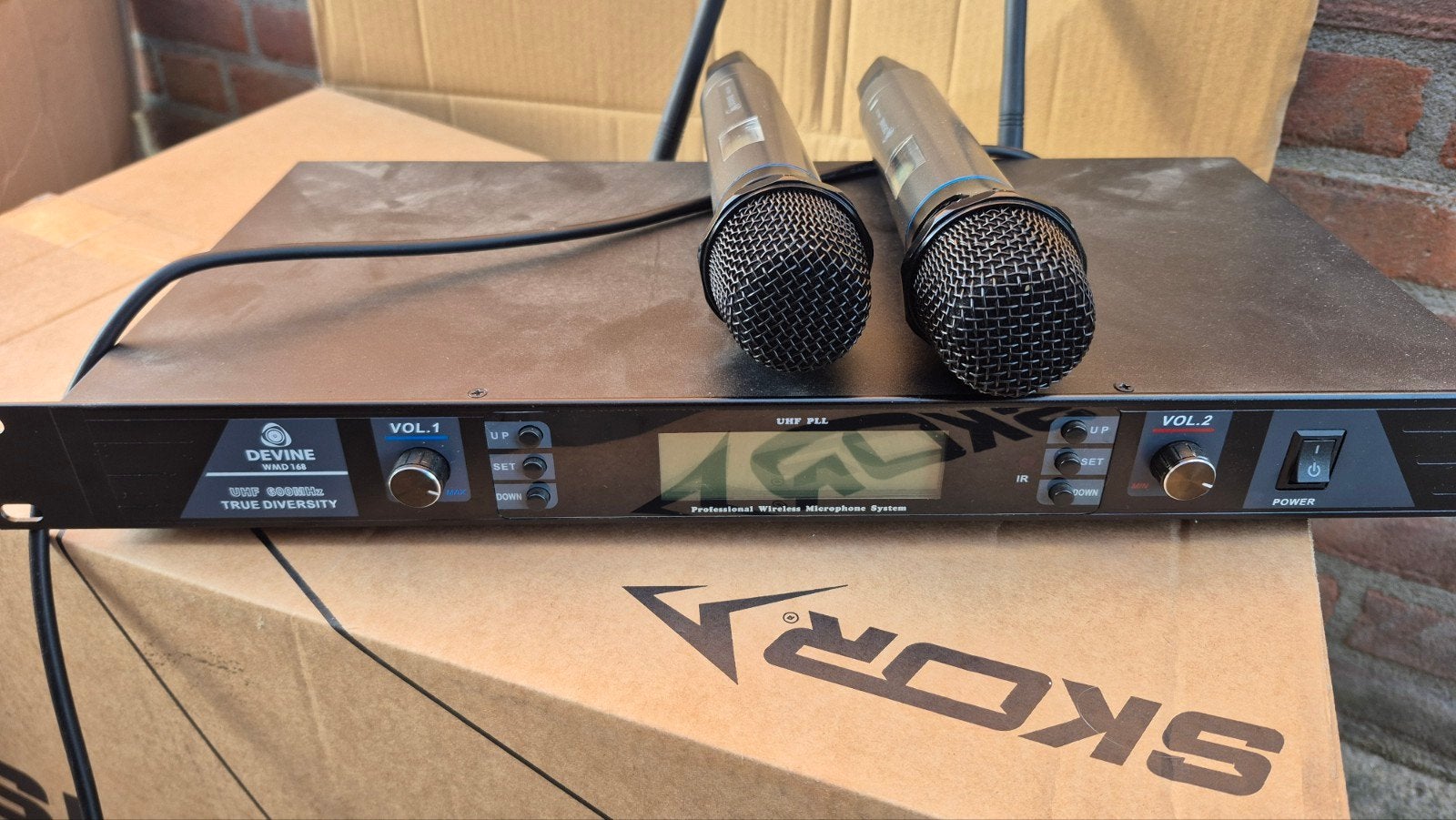 Devine WMD-162 Draadloos Microfoonsysteem met 2 Microfoons, Ophalen, Gebruikt, Overige typen, Draadloos