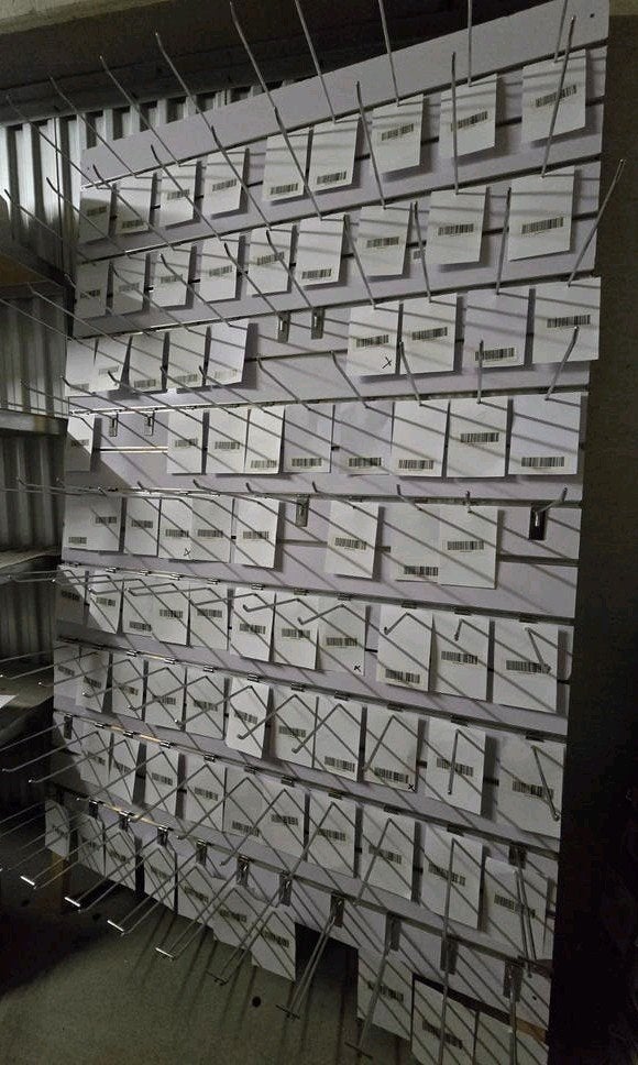 Schap met schaphaken, van MDF met aluminium profielen, Ophalen, Gebruikt