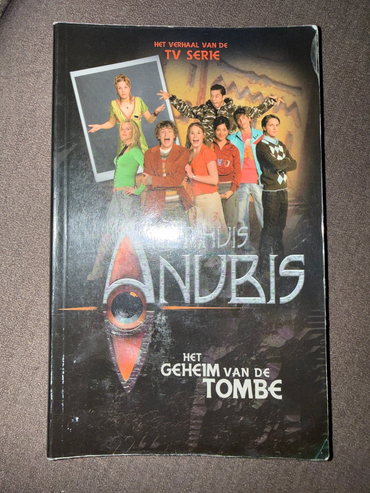 Het huis anubis, Ophalen, Zo goed als nieuw