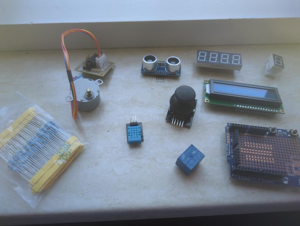 Elektronica onderdelen voor de hobbyist of handige Harry, Ophalen of Verzenden
