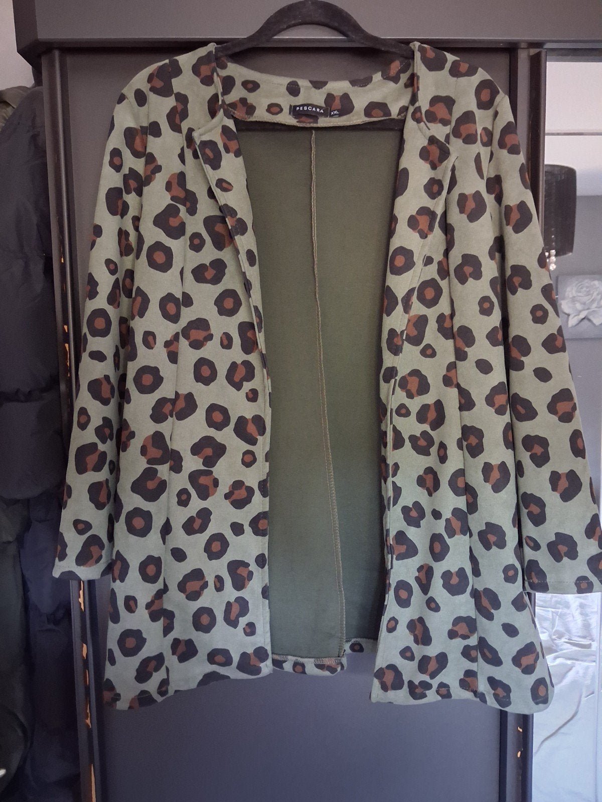 Blazer Maat xxl vind dat het valt als xl, Kleding | Dames, Jasjes, Kostuums en Pakken, Ophalen of Verzenden, Zo goed als nieuw