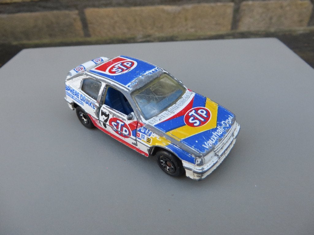 Matchbox Vauxhall Astra GTE 1985 STP Racing series, Ophalen of Verzenden, Gebruikt, Auto