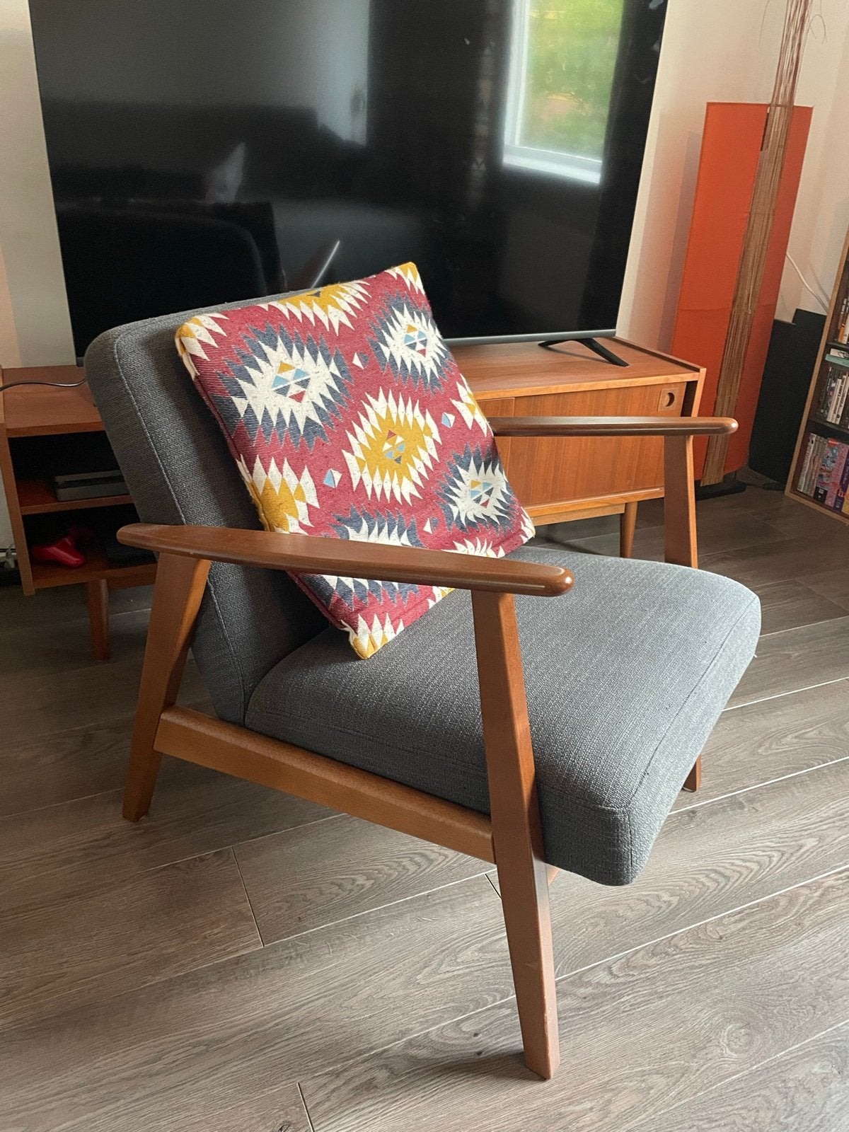 Ikea EKENASET stoel met grijze bekleding, Huis en Inrichting, Ophalen, Gebruikt, Hout, Eén