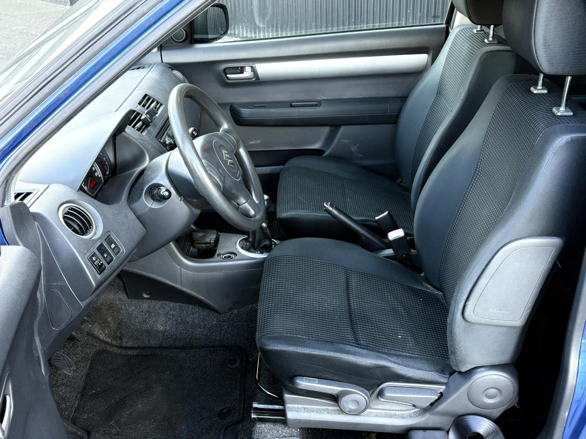 Suzuki Swift 1.3 GLS | EXPORT | HANDEL |, Stof, Gebruikt, 31 €/maand, Swift