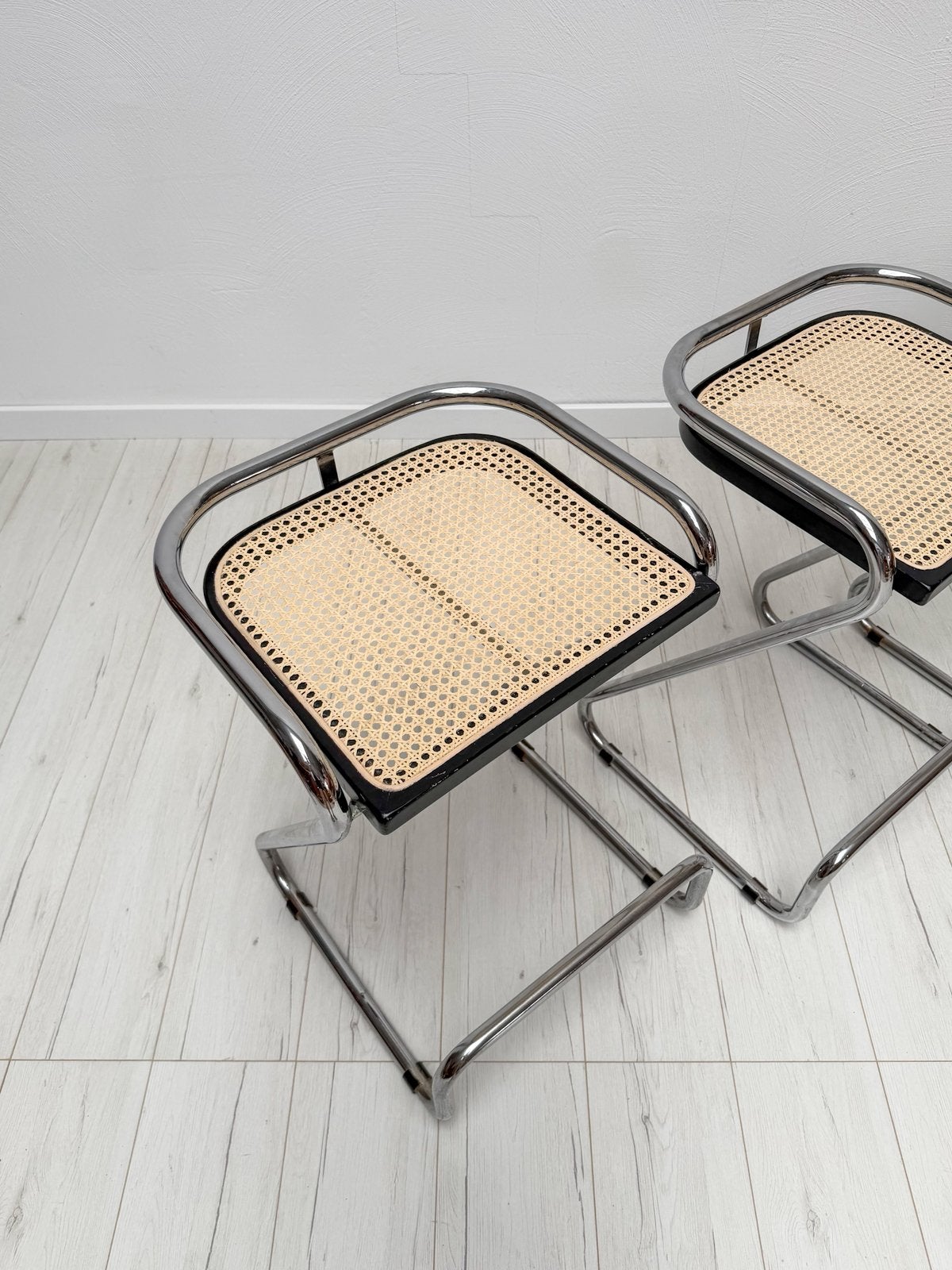 Set van 3 Vintage Italiaanse Rotan Chroom Barkrukken Design, Metaal, 60 tot 90 cm, Ophalen of Verzenden, Zo goed als nieuw