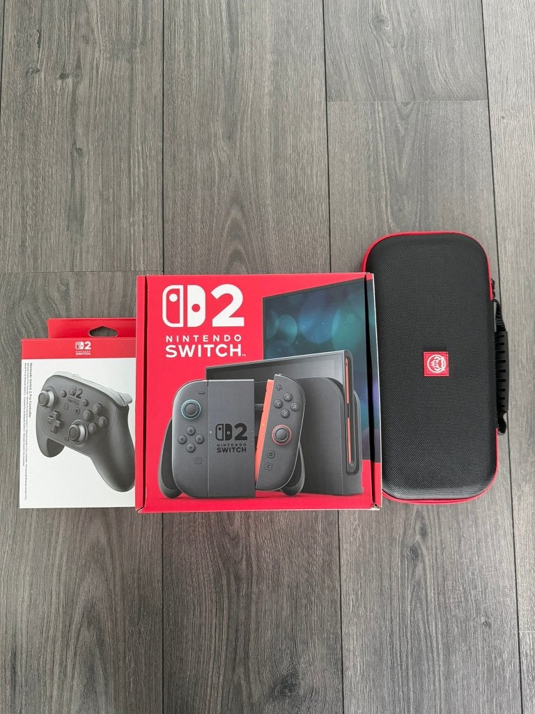 Nintendo Switch 2 + Case en Pro Controller & Garantie, Spelcomputers en Games, Ophalen, Zo goed als nieuw, Met 1 controller, Switch Original