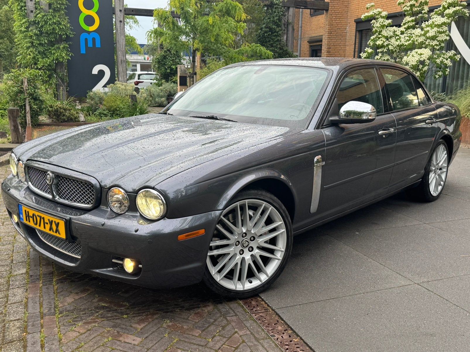 Jaguar XJR Sport, Achterwielaandrijving, Particulier, Dealer onderhouden, Zilver of Grijs
