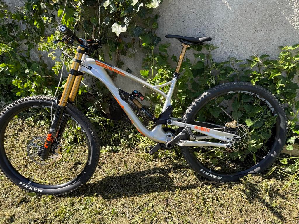 Alutech Sennes Downhill MTB - Topconditie, Zo goed als nieuw, Schijfrem, 53 tot 57 cm, Ophalen
