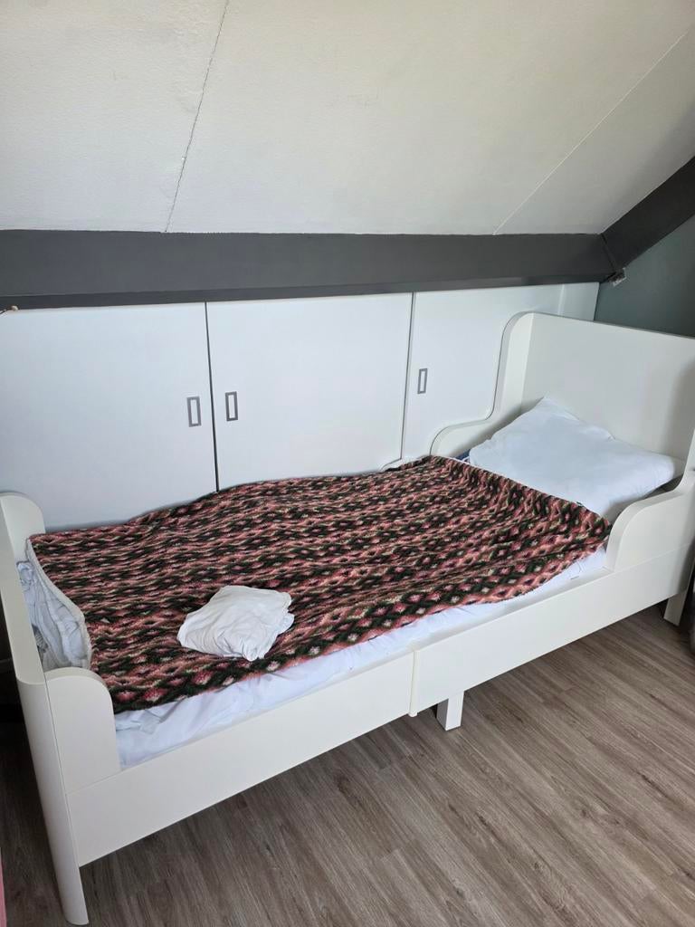 Ikea Busunge meegroeibed wit, 85 tot 100 cm, Ophalen of Verzenden, Zo goed als nieuw, Lattenbodem